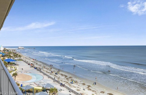 Lenox Park Condo | Beautiful Beachfront Resort Condo