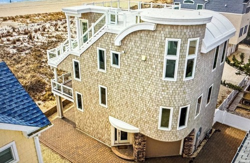 Surf City House | Beautiful Beachfront Home