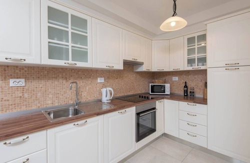 Loviste Villa | Beautiful beachfront Villa with swimming pool!