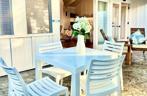 Kailua Cottage | Beautiful Beachside Bungalow