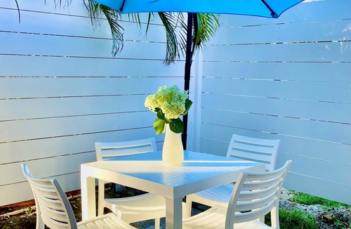 Kailua Cottage | Beautiful Beachside Bungalow