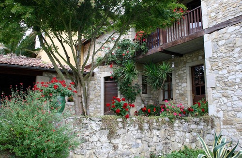 Sauvelade House | BEAUTIFUL BEARNAISE HOUSE WITH POOL