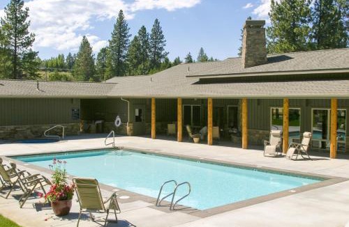 RiverWild House | Beautiful Bend Retreat - Meredith Lodging