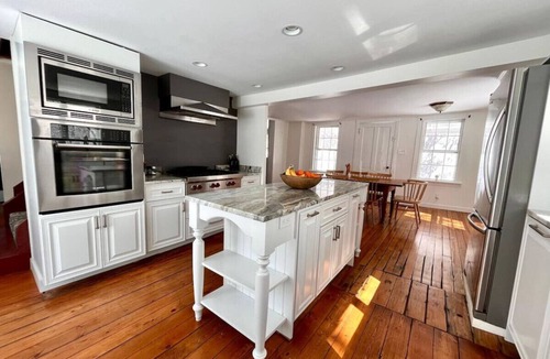 Mount Washington House | Beautiful Berkshires Colonial on 7 acres