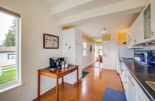 Birch Bay House | Beautiful Birch Bay Retreat w/Deck & Fire Pit!