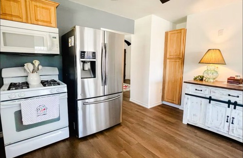 McKinney House | Beautiful Boho Bungalow - New Renovation