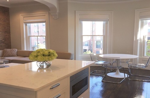 Columbus Apartment | Beautiful Boston Brownstone!