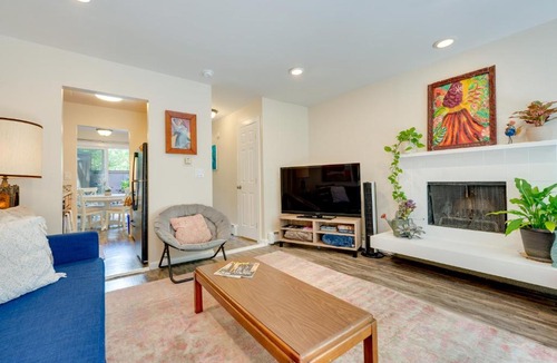 Lower Arapahoe House | Beautiful Boulder Townhome: Walk to CU & Pearl St!