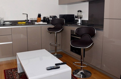 Bromley South Apartment | BEAUTIFUL BOW HOLIDAY HOME