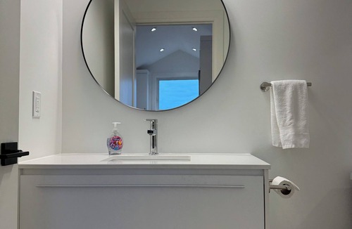 Kincardine Apartment | Beautiful, Brand-New Loft Apartment