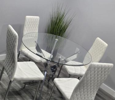 Winnipeg House | Beautiful Brand New Suite with Private Entrance and free on-site parking