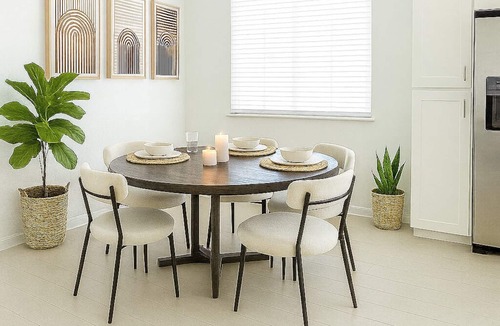 Eastvale Condo | Beautiful Brand-New Townhouse – Super Clean, Family Friendly & Close to Shopping
