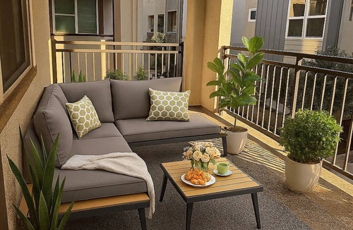 Eastvale Condo | Beautiful Brand-New Townhouse – Super Clean, Family Friendly & Close to Shopping