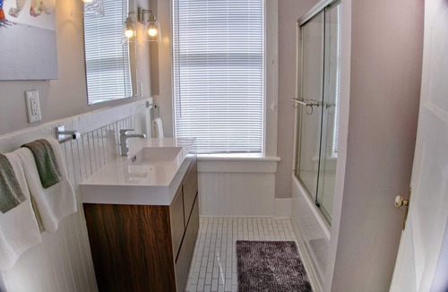Dixon Park House | Beautiful brick 2 bedroom home