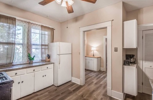 Evergreen Apartment | Beautiful Brick Patio, Top Unit- Bluemoon Bungalow