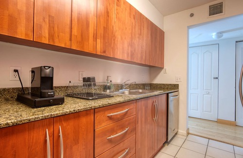 Brickell Apartment | Beautiful Brickell Miami apt 2BR/2BA + Parking