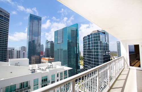 Brickell Apartment | Beautiful Brickell Miami apt 2BR/2BA + Parking