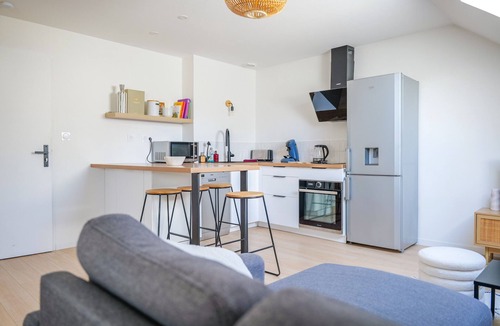 Saint-Serge Apartment | Beautiful, bright and quiet apartment for 2 people