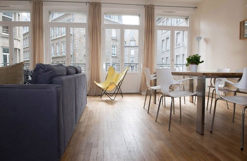 Intra Muros Apartment | BEAUTIFUL BRIGHT APARTMENT CLASS 3* PARKING/WIFI free