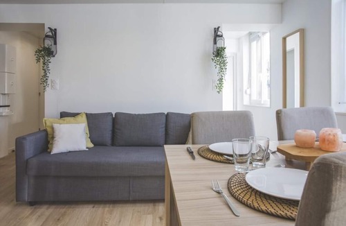 Douai Apartment | Beautiful, bright apartment close to downtown