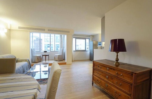 Levallois-Perret Apartment | Beautiful bright apartment – private parking