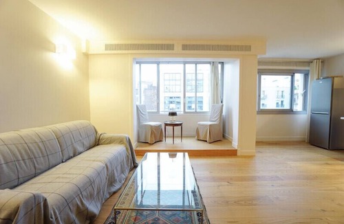 Levallois-Perret Apartment | Beautiful bright apartment – private parking