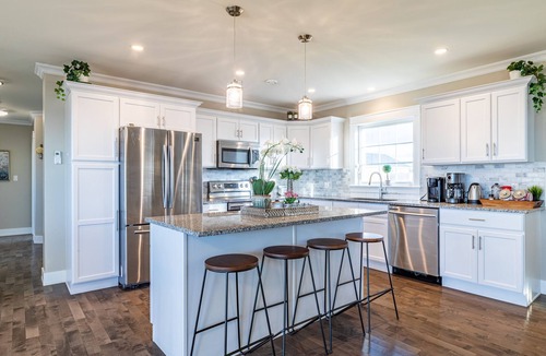 Stratford House | ⭐️Beautiful Bright House 5 Mins From Downtown ⭐️