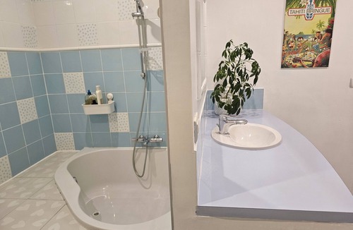 La Fayette-Eble House | Beautiful, bright rooms near ESA, UCO, CCI, train station