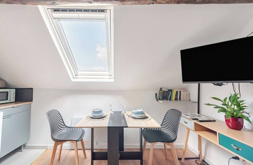 Cambrai Apartment | Beautiful, bright studio in a central location - Very close to the station