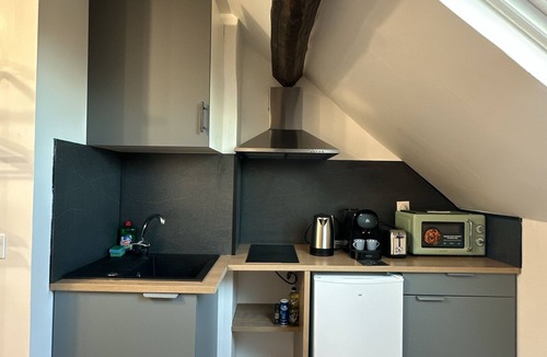 Cambrai Apartment | Beautiful, bright studio in a central location - Very close to the station