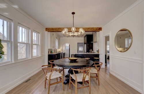 Norman House | Beautiful & Bright - Walk to OU & The Mont - King Bed, 3 Bedrooms, Fresh Remodel