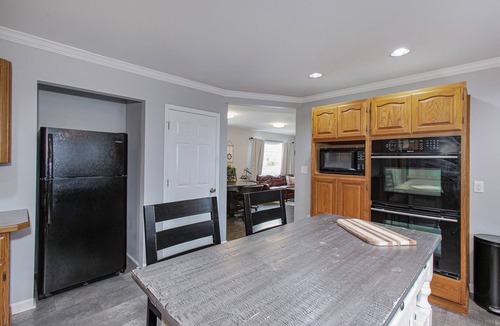 College Hill House | Beautiful Bungalow in Charming Crown Heights Neighborhood