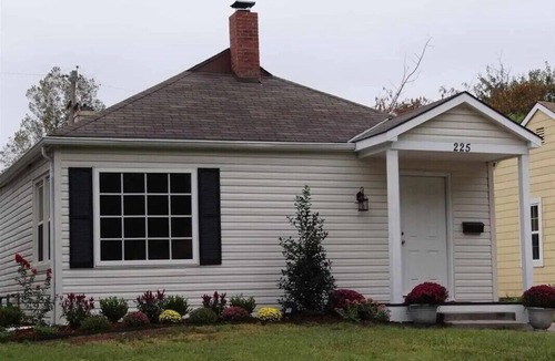 College Hill House | Beautiful Bungalow in Charming Crown Heights Neighborhood