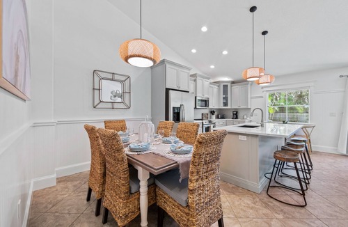 Holmes Beach House | Beautiful Bungalow with Private Pool and Spa, just Steps to the Beach!