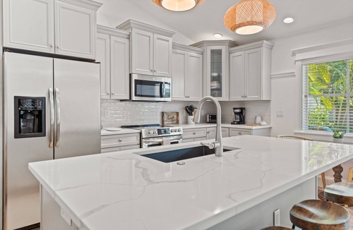 Holmes Beach House | Beautiful Bungalow with Private Pool and Spa, just Steps to the Beach!