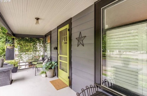 McMinnville House | Beautiful Bungalow On 7th *No Cleaning Fee*