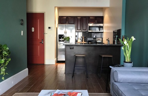 Bushwick Apartment | Beautiful Bushwick Oasis