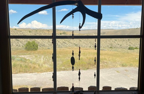 Lander Cabin | Beautiful Cabin! Fireplace, Deck, Pooltable!