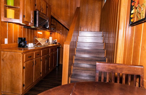 San Pasqual Valley Cabin | Beautiful Cabin Hidden in San Pasqual Valley