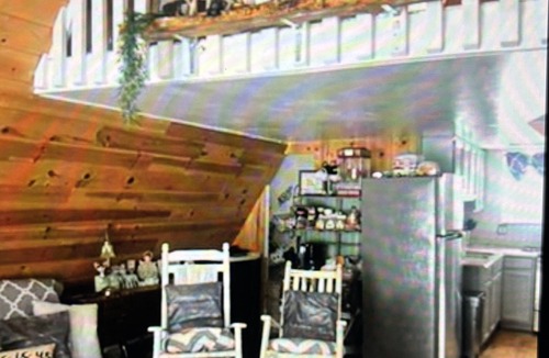 Heber Cabin | Beautiful cabin in Forest Lakes with dedicated work space!