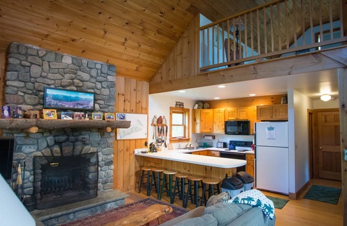 North Pole Cabin | BEAUTIFUL CABIN NEAR WHITEFACE WITH FIRE PIT AND WRAP AROUND PORCH