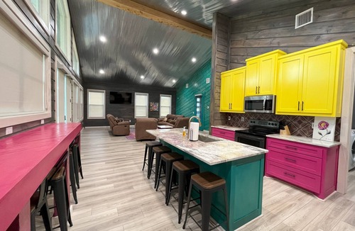Nashville Cabin | Beautiful cabin on the banks of the Little Missouri River Relief!