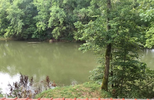 Gordonsville Cabin | Beautiful Cabin on the Caney Fork River