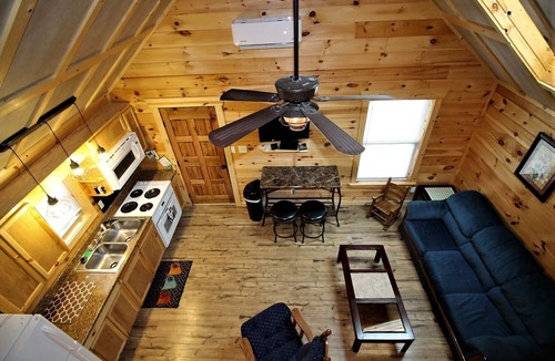 Waynesville Cabin | Beautiful Cabin Sleeps 5
