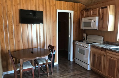 Waynesville Cabin | Beautiful Cabin Sleeps 2