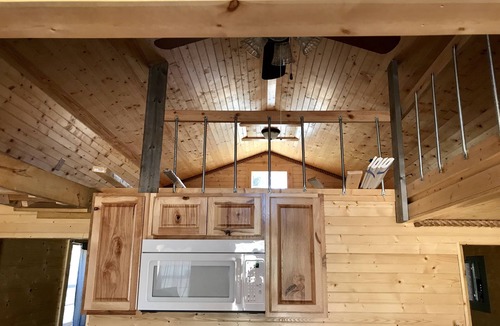 Waynesville Cabin | Beautiful Cabin Sleeps 8