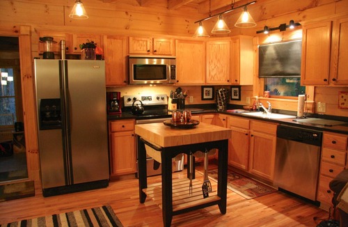 West Jefferson Cabin | Beautiful Cabin w/River Lot!
