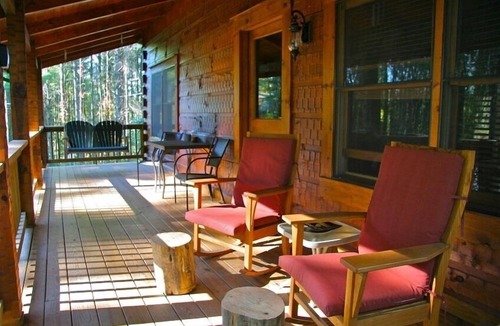 West Jefferson Cabin | Beautiful Cabin w/River Lot!
