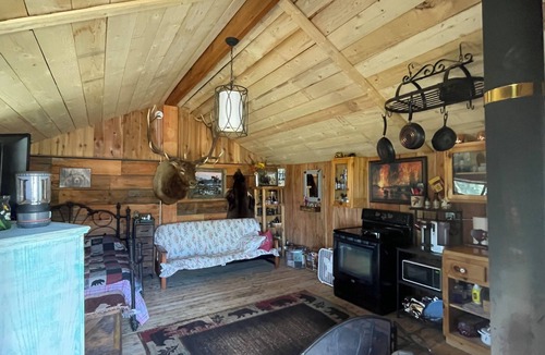 Eureka Cabin | Beautiful cabin with rustic charm in Eureka, MT!