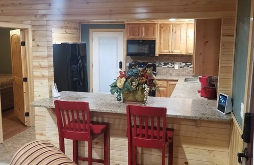 Cookson Cabin | Beautiful Cabin with Tenkiller Lake View